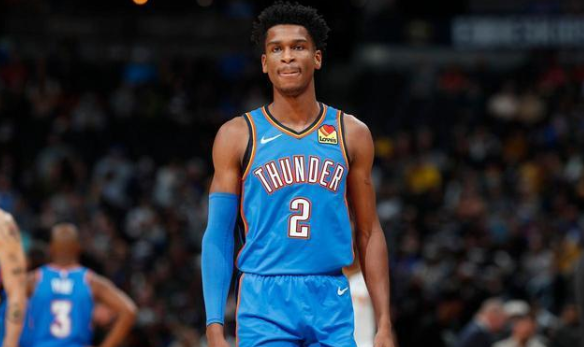 红牌在羽毛 红牌在羽毛